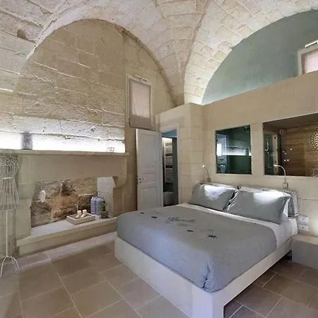 Palazzo Corte Dei Granai Raro Homes Collection Maglie